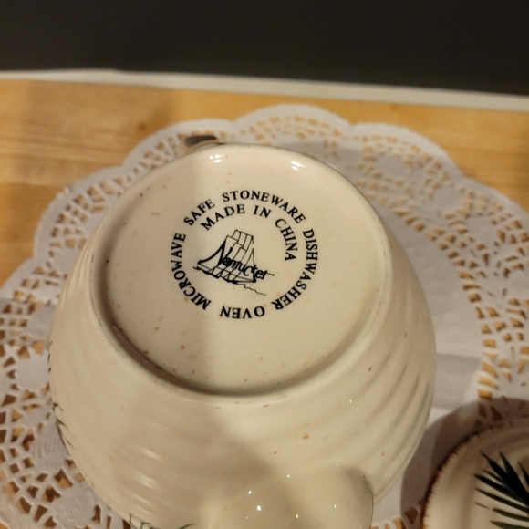 Vintage Ceramic Pine Cone Teapot - Picture 8 of 8